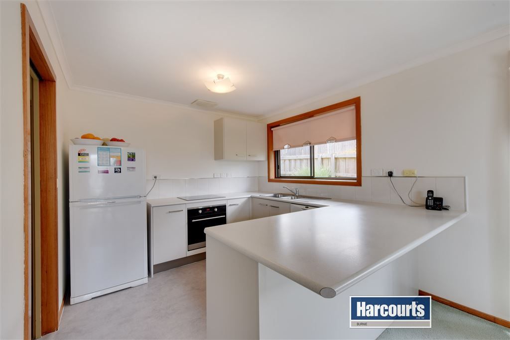 2/5 Gray Street, Upper Burnie TAS 7320, Image 1