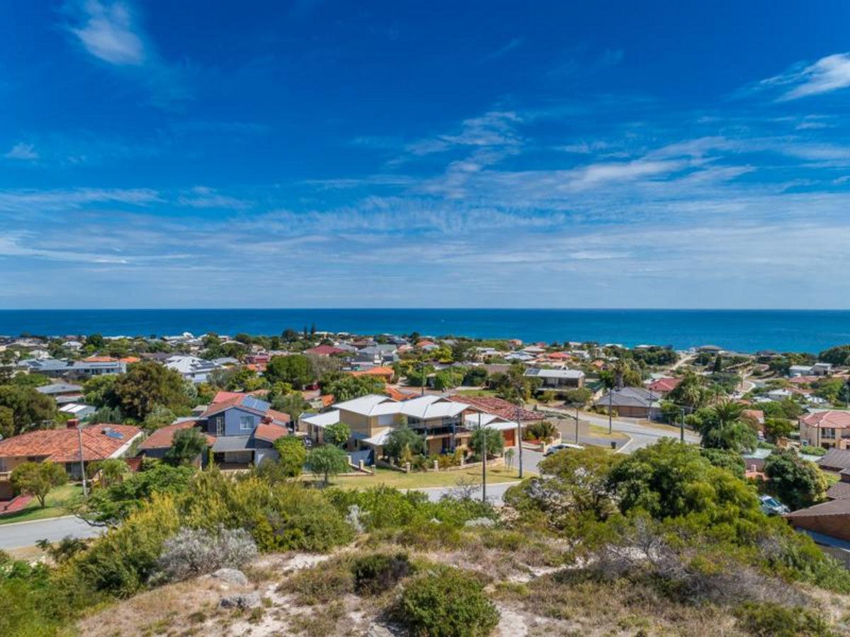 11 Hickory Road, Quinns Rocks WA 6030, Image 2