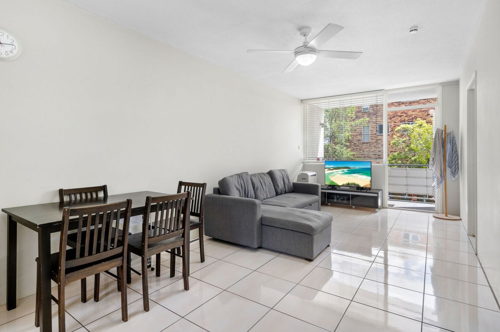 2/241 Cavendish Road, Coorparoo QLD 4151, Image 2