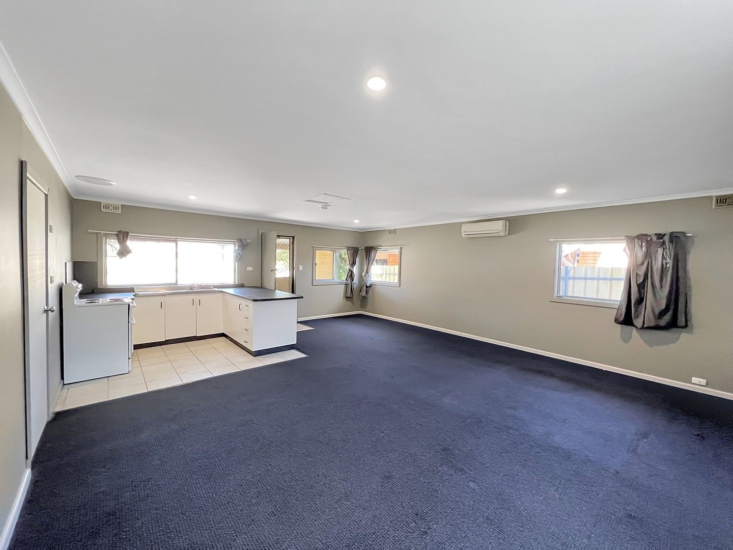 Apartment / Unit / Flat in 2/69 Monash Road, PORT LINCOLN SA, 5606