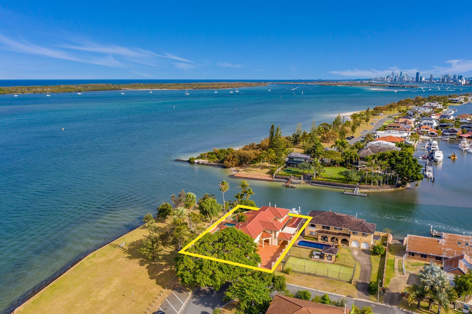 2 Sepik Place, Runaway Bay QLD 4216, Image 1