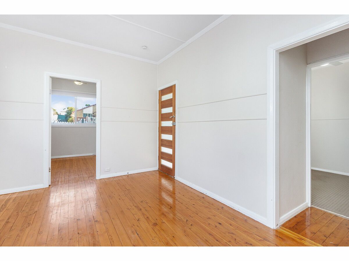 8 Third Street, Cardiff South NSW 2285, Image 2