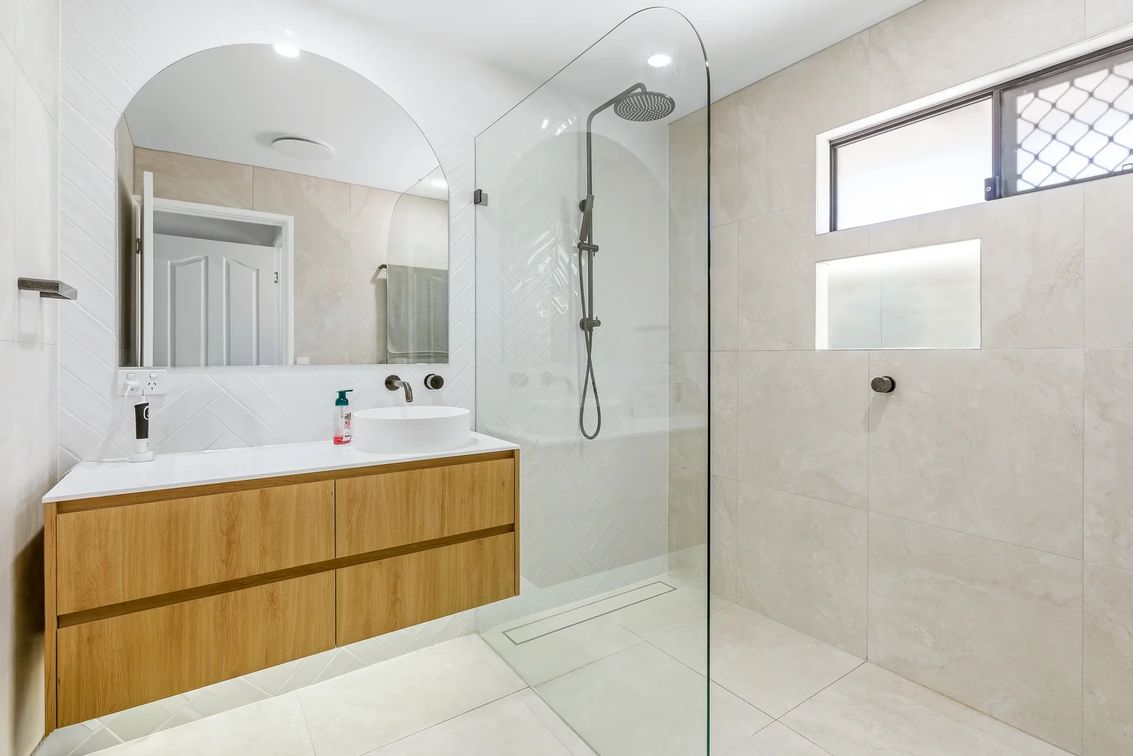 Additional image 11 of 240 Oxley Drive, Coombabah QLD 4216