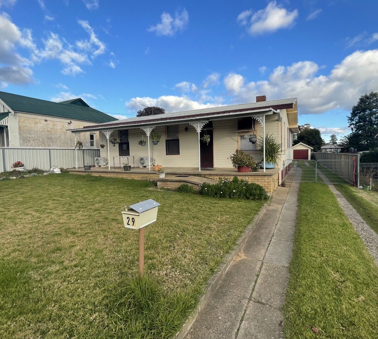 3 bedrooms House in 29 Dungaleer Street COWRA NSW, 2794