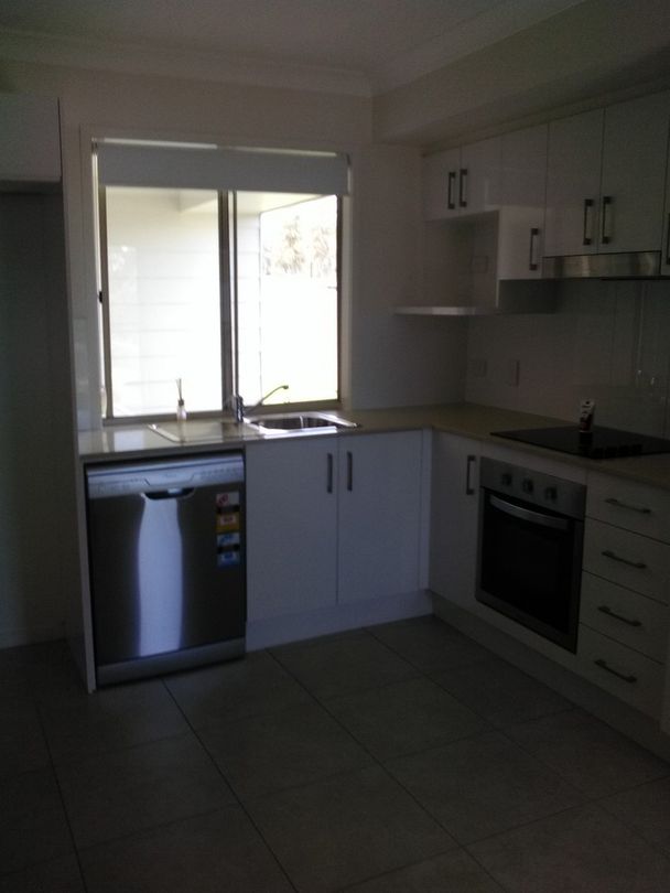 2 bedrooms Apartment / Unit / Flat in 2/39 ALLAN CUNNINGHAM DRIVE GATTON QLD, 4343