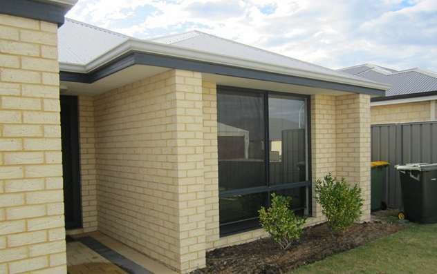 3 bedrooms House in 8 Bushlark Turn ERSKINE WA, 6210