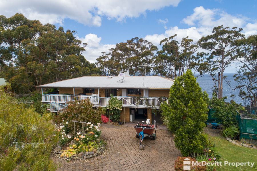 22 Cray Point Parade, Eggs And Bacon Bay TAS 7112, Image 0