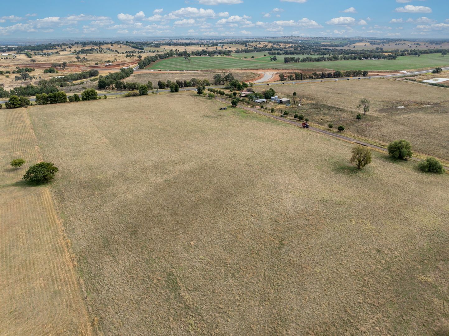 "The Retreat" Newell Highway, Parkes NSW 2870, Image 2