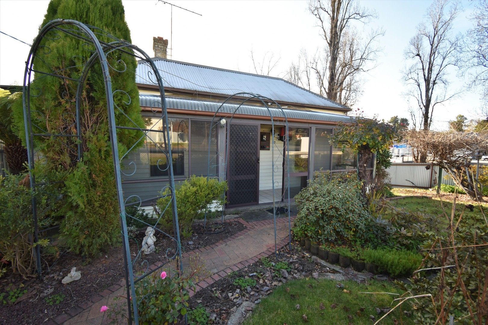 27 Last Street, Beechworth VIC 3747, Image 0