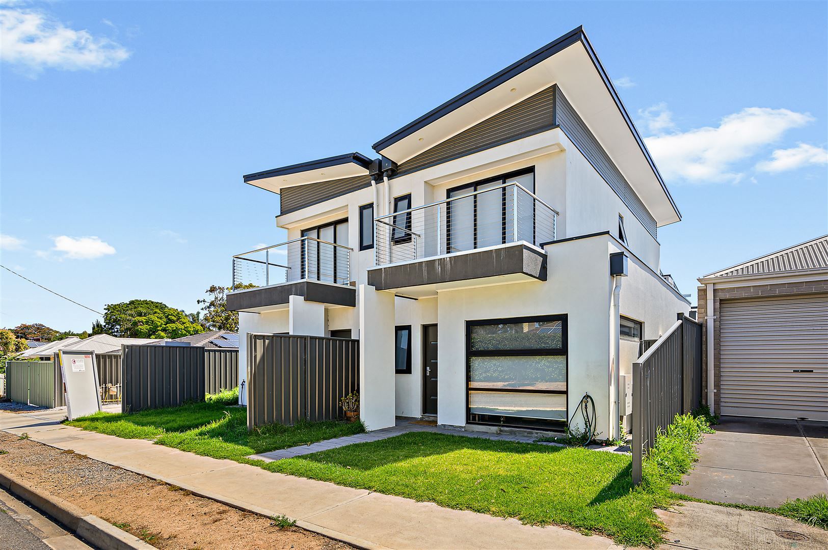 3 bedrooms Townhouse in 2/27 Archerfield Avenue CHRISTIES BEACH SA, 5165