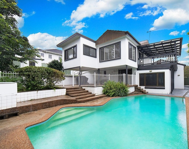 2 Pooraka Avenue, West Wollongong NSW 2500