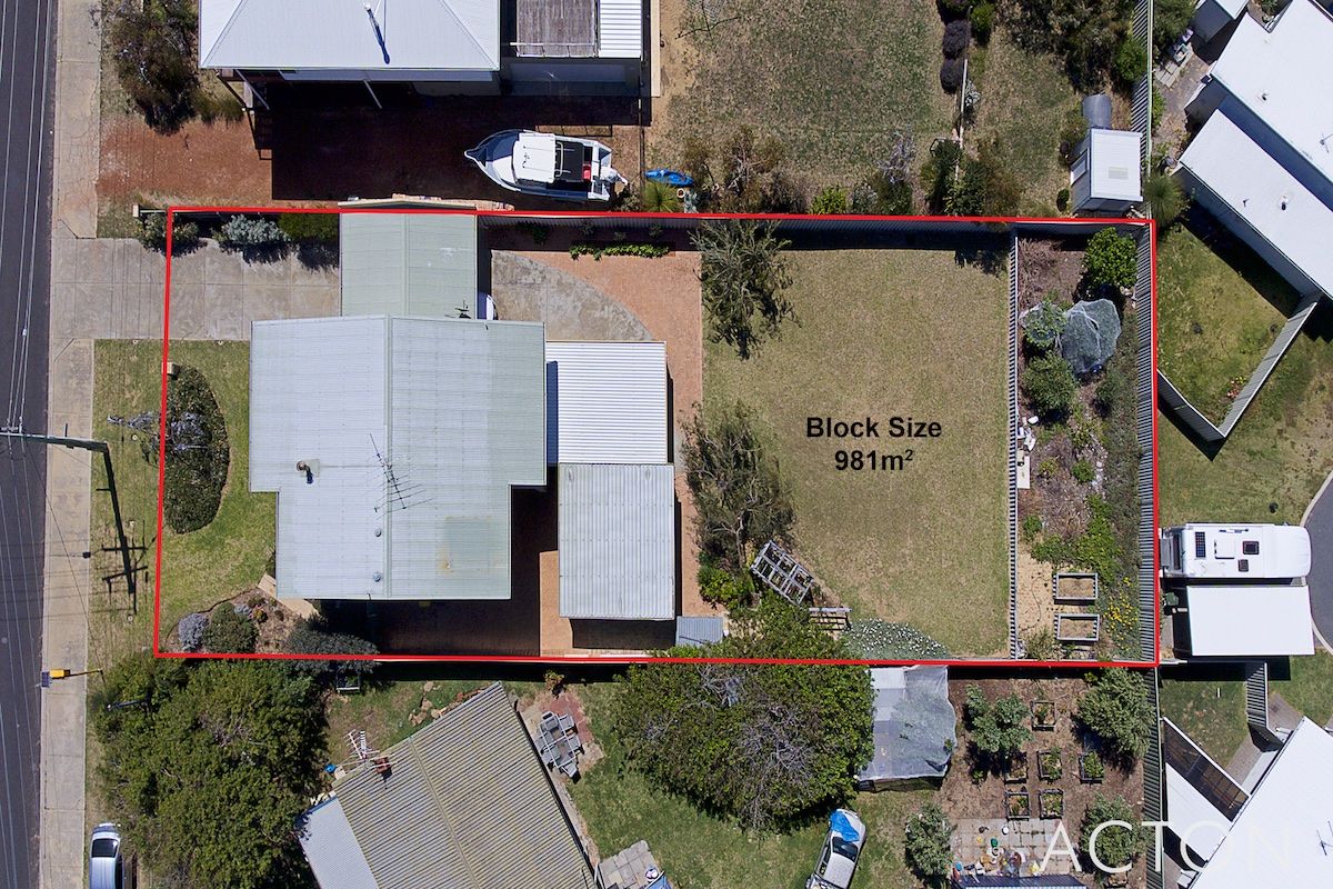 21 Baloo Crescent, Falcon WA 6210, Image 2