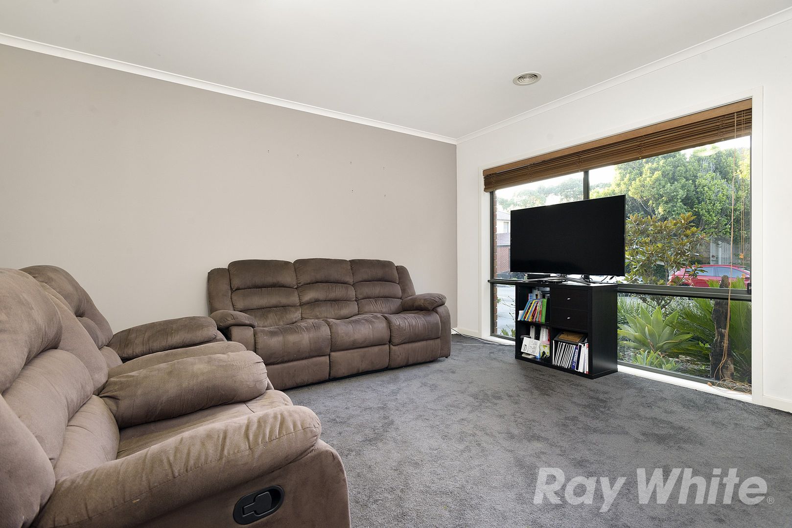 27 Southampton Drive, Mulgrave VIC 3170, Image 1