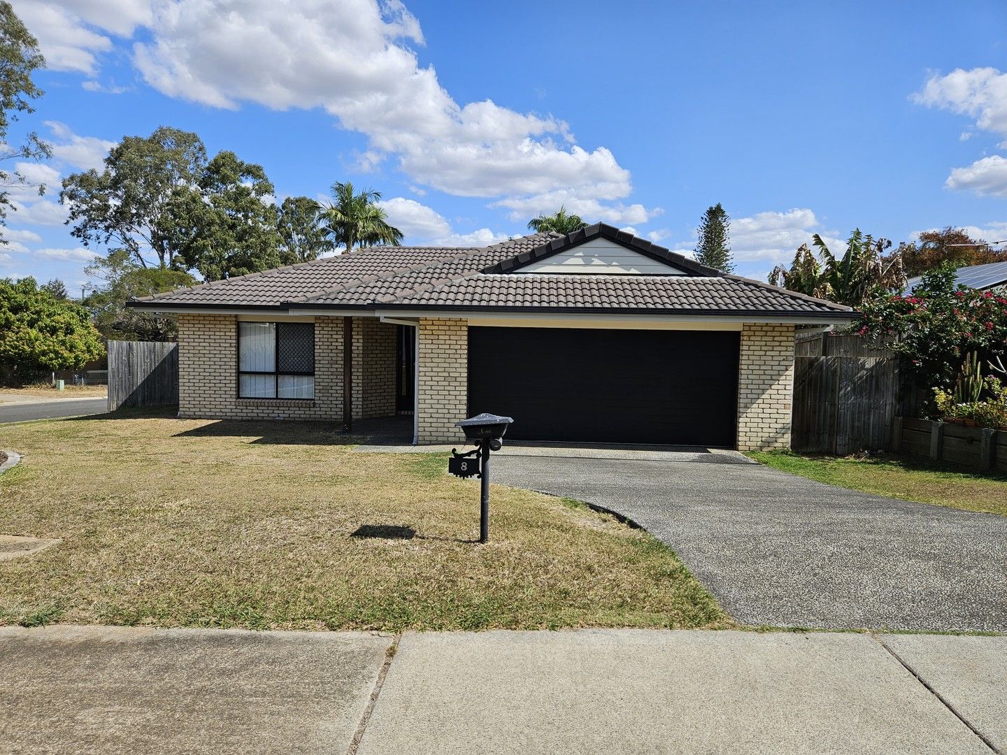 8 Walter Court, Leichhardt QLD 4305, Image 0