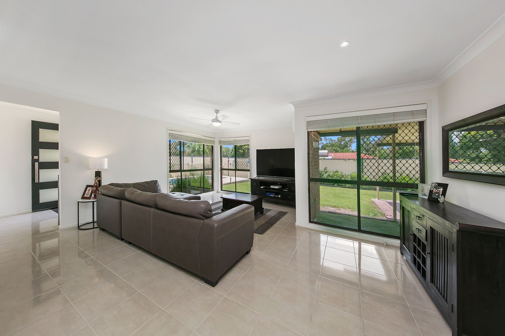 5 Osprey Court, Albany Creek QLD 4035, Image 2