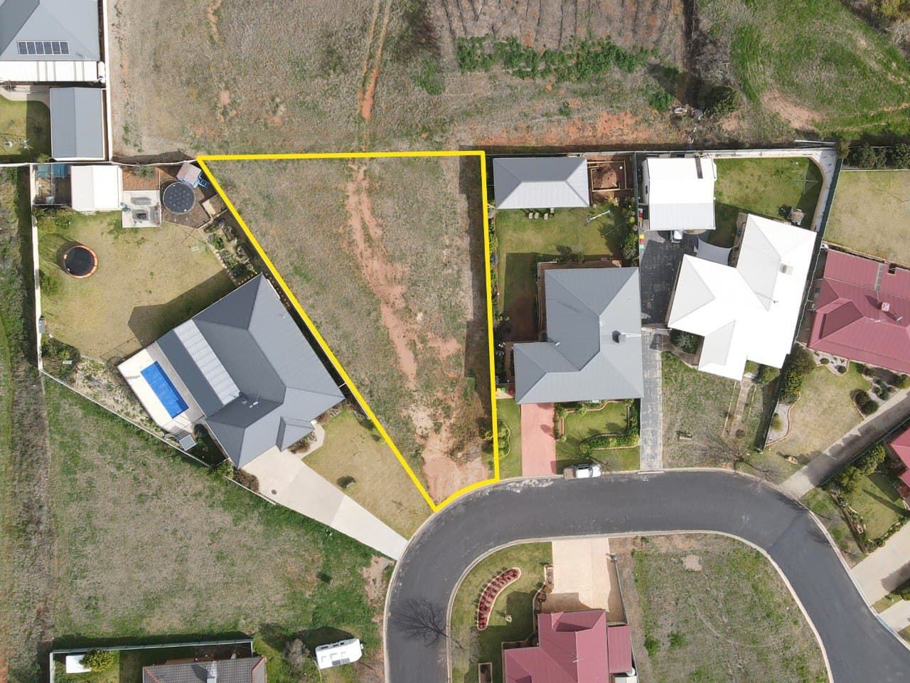 15 Alder Ave, Parkes NSW 2870, Image 0