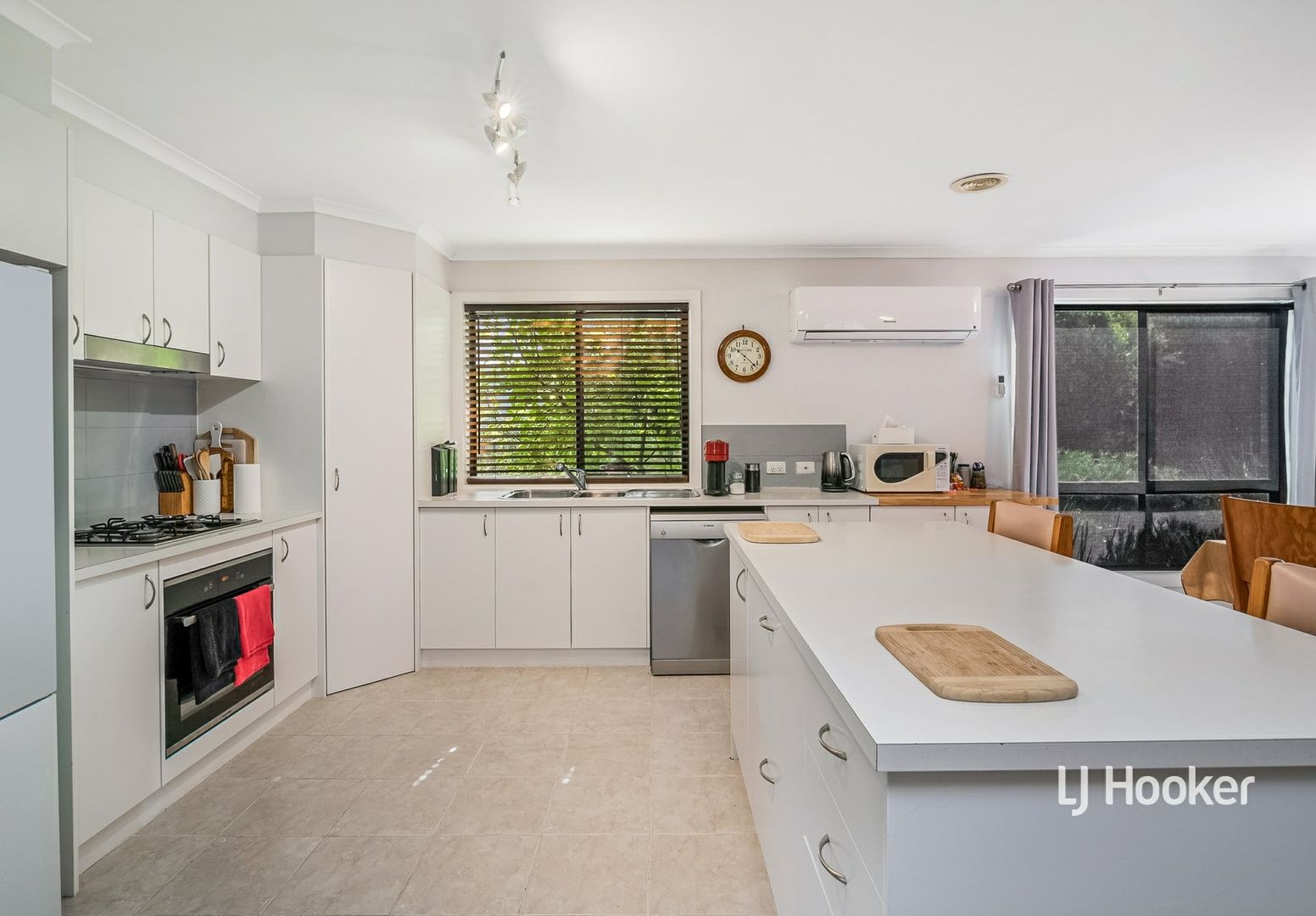 52 Donaldson Drive, Broadford VIC 3658, Image 1