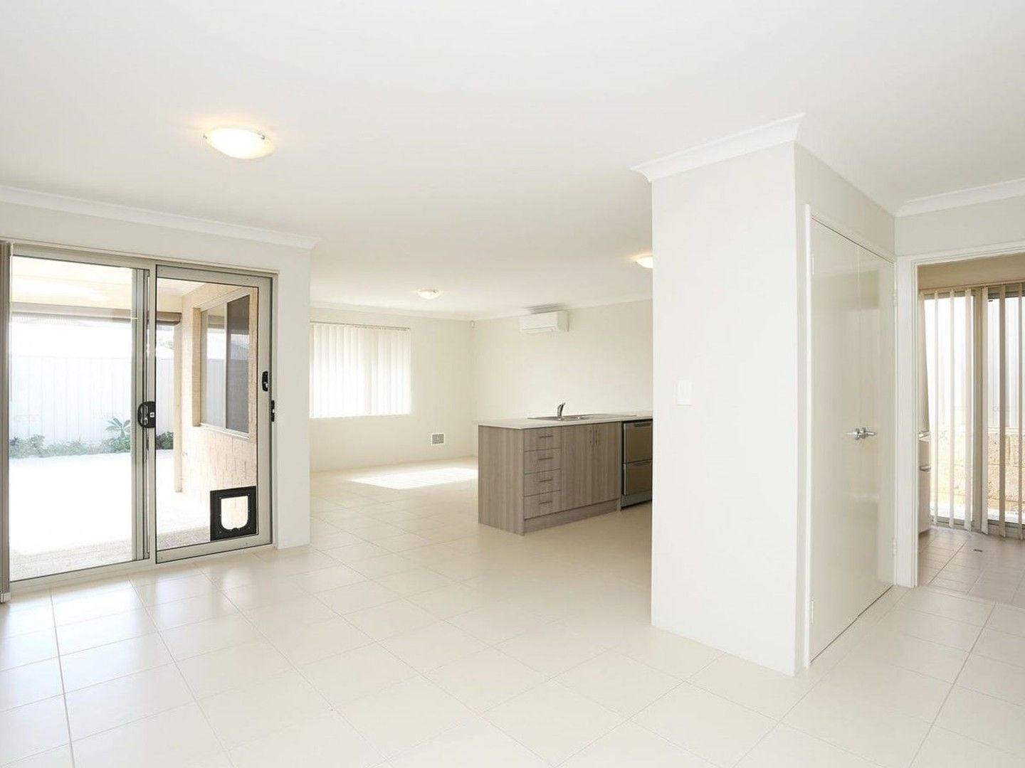 3 bedrooms House in 16 VIGNERONS LOOP HOCKING WA, 6065