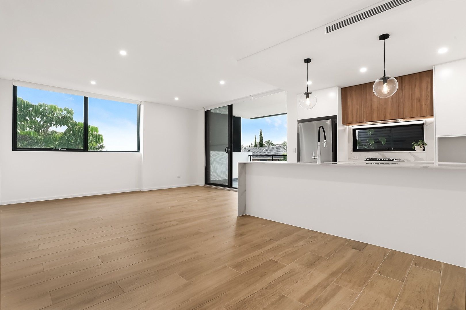 2 bedrooms Apartment / Unit / Flat in 201/5-9 John Street KOGARAH BAY NSW, 2217