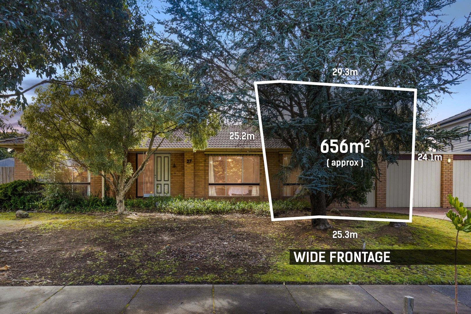 3 bedrooms House in 27 Tiverton Drive MULGRAVE VIC, 3170