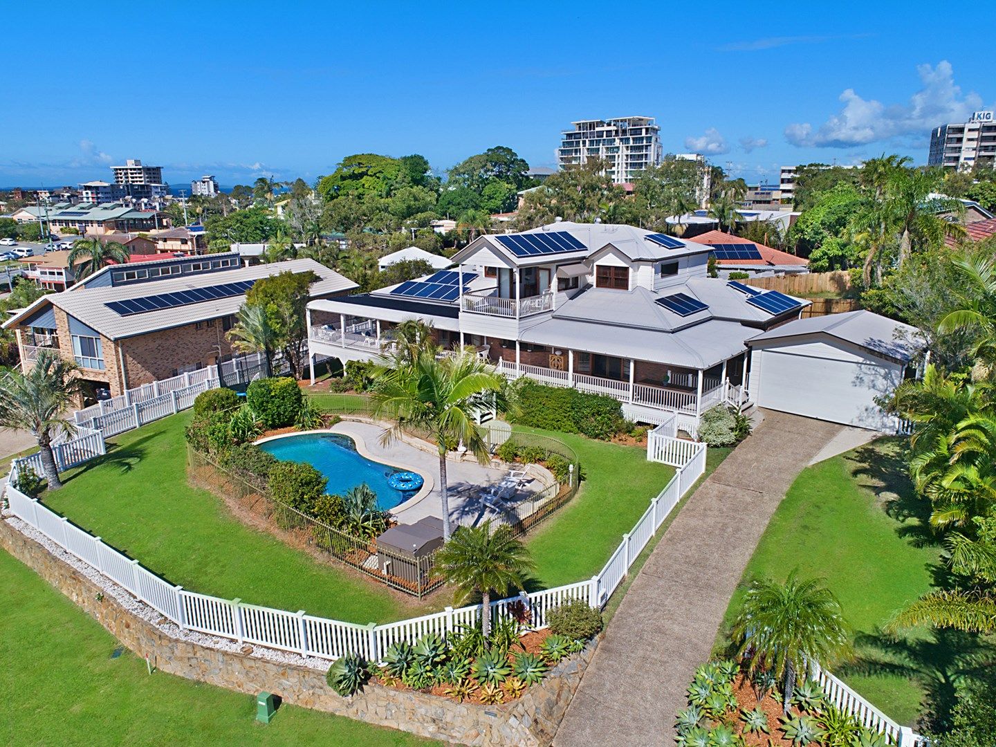 10 Jackman Street, Moffat Beach Property History & Address Research