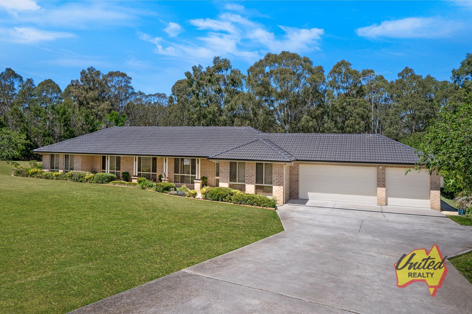 7 Benwerrin Crescent, Grasmere NSW 2570, Image 0