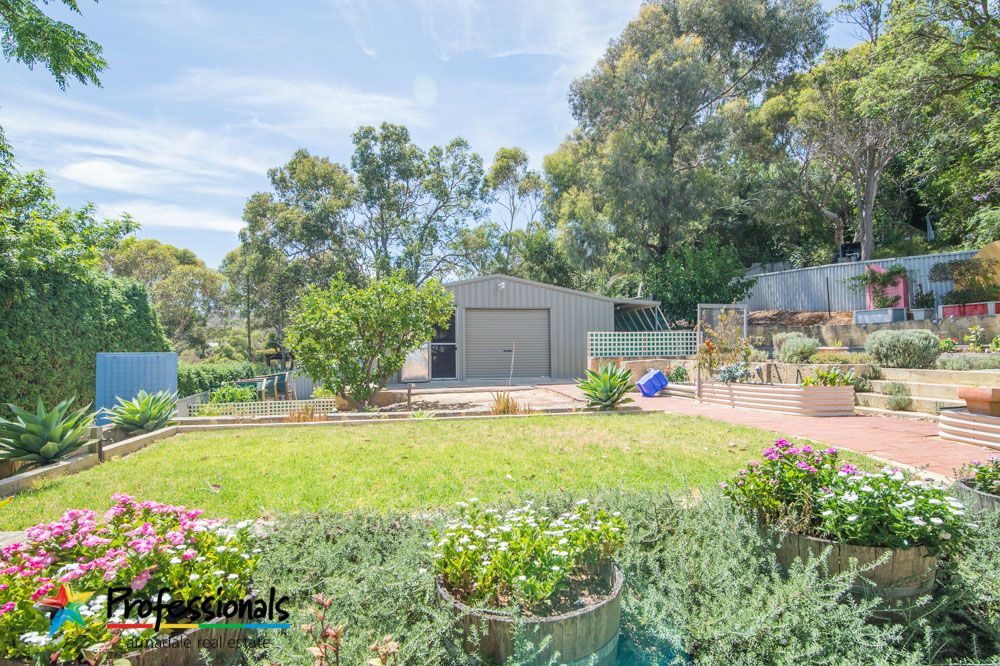 18 Carrick Rd, Mount Richon WA 6112, Image 1