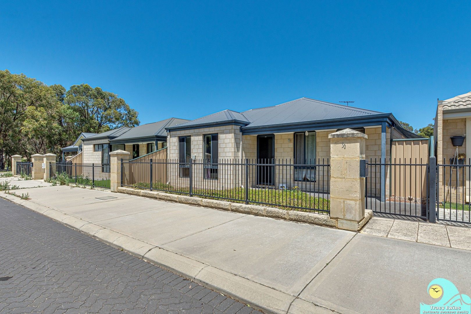 3 bedrooms House in 30 Wyperfeld Street YANCHEP WA, 6035