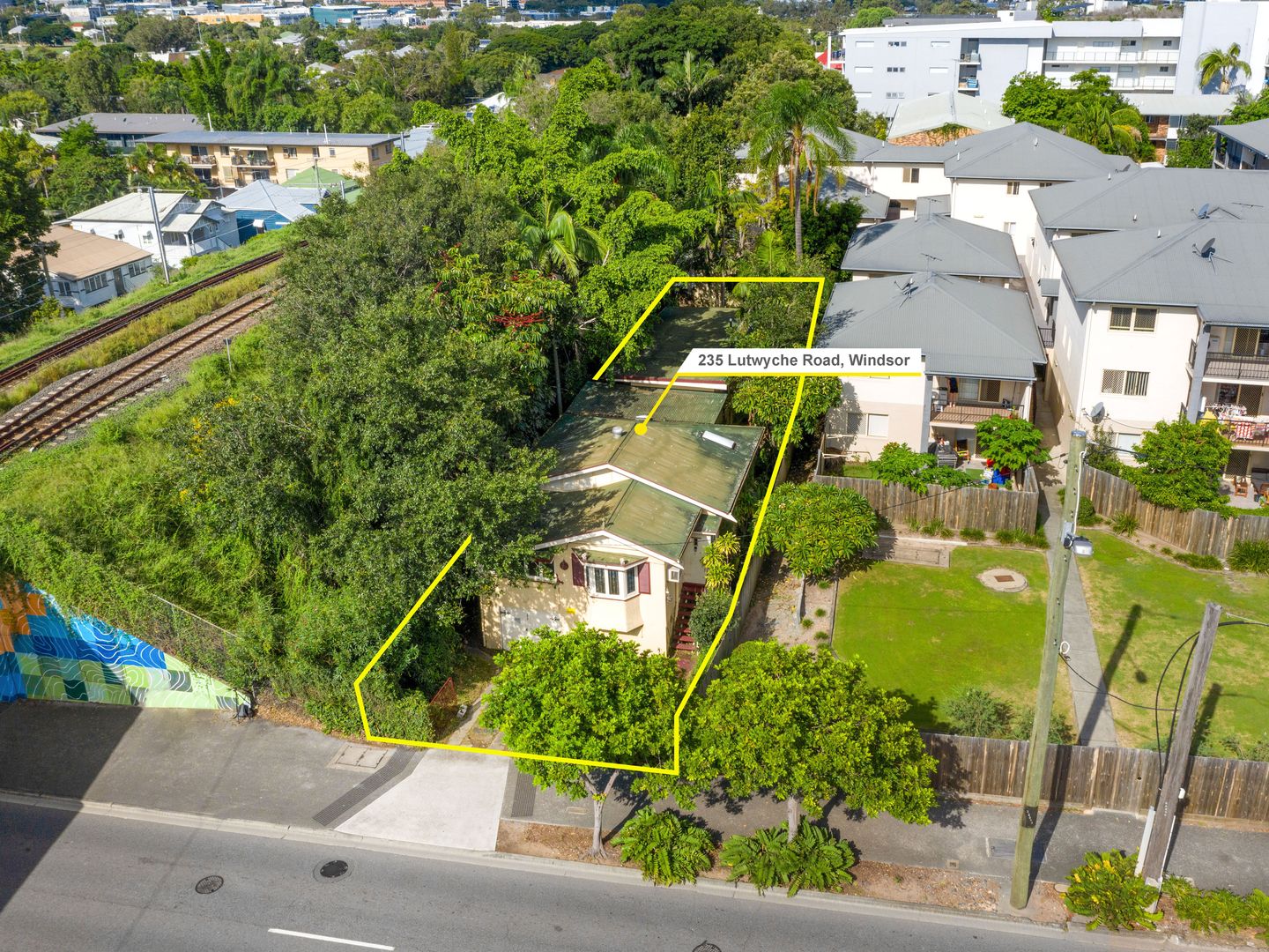 235 Lutwyche Road, Windsor QLD 4030 Domain