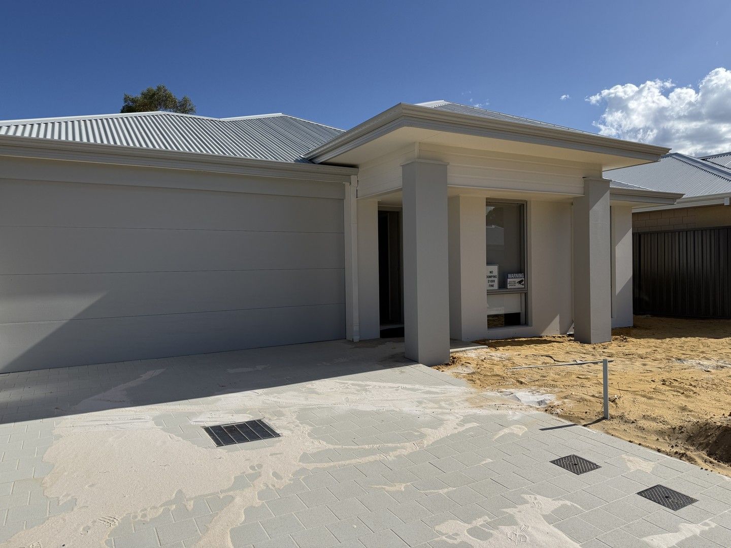 4 bedrooms House in 9 Farncomb St BYFORD WA, 6122