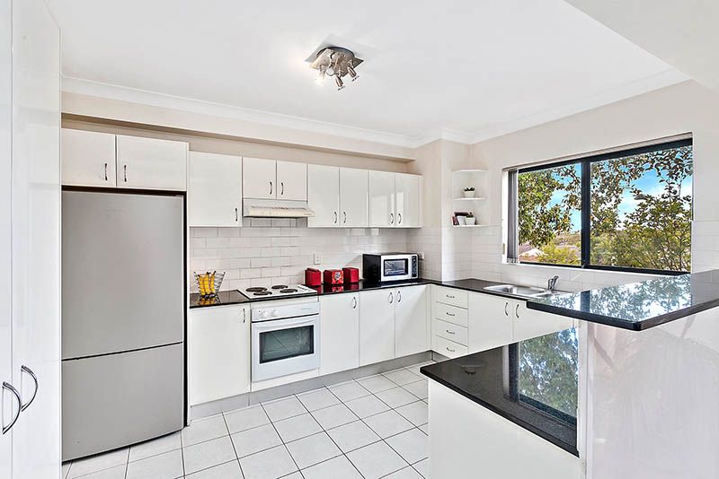 2/10 Toms Lane, Engadine NSW 2233, Image 1