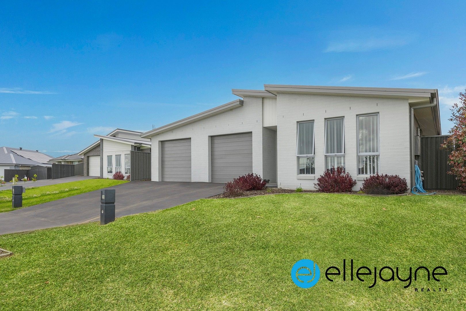 18 & 18a Loch Lomond Avenue, Heddon Greta NSW 2321, Image 0