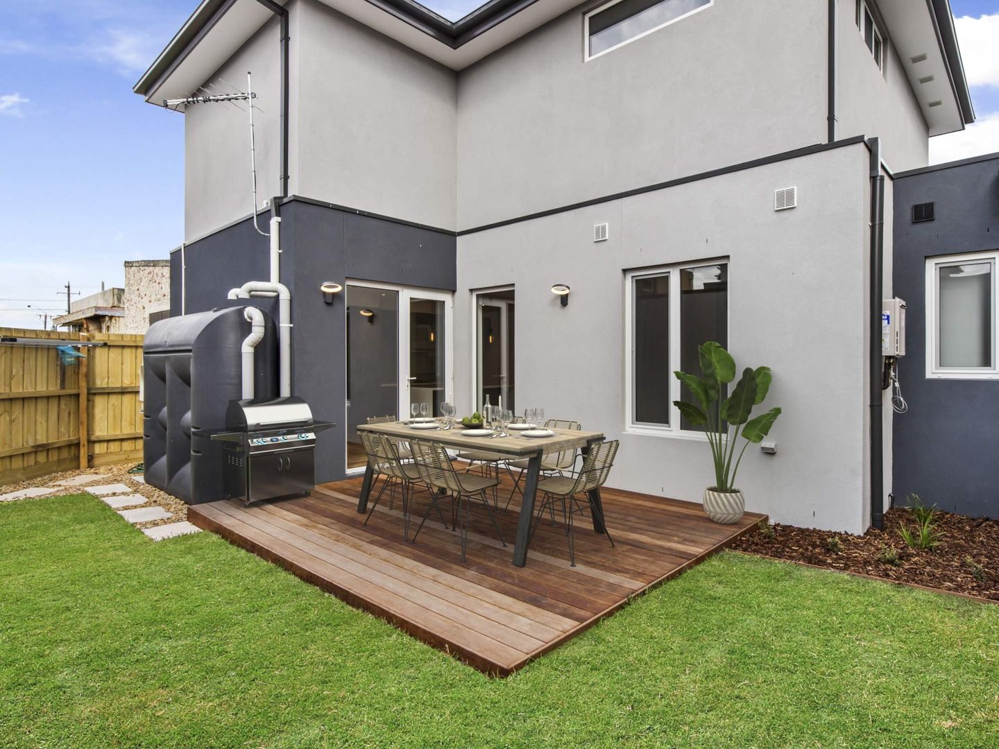 2/1 Bristol Avenue, Edithvale VIC 3196, Image 1