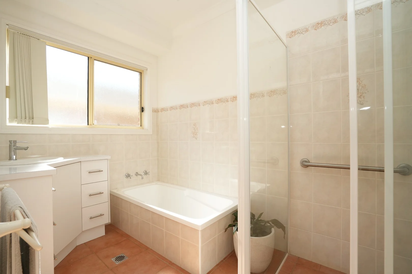 Additional image 11 of 92B Clifton Boulevard, Griffith NSW 2680