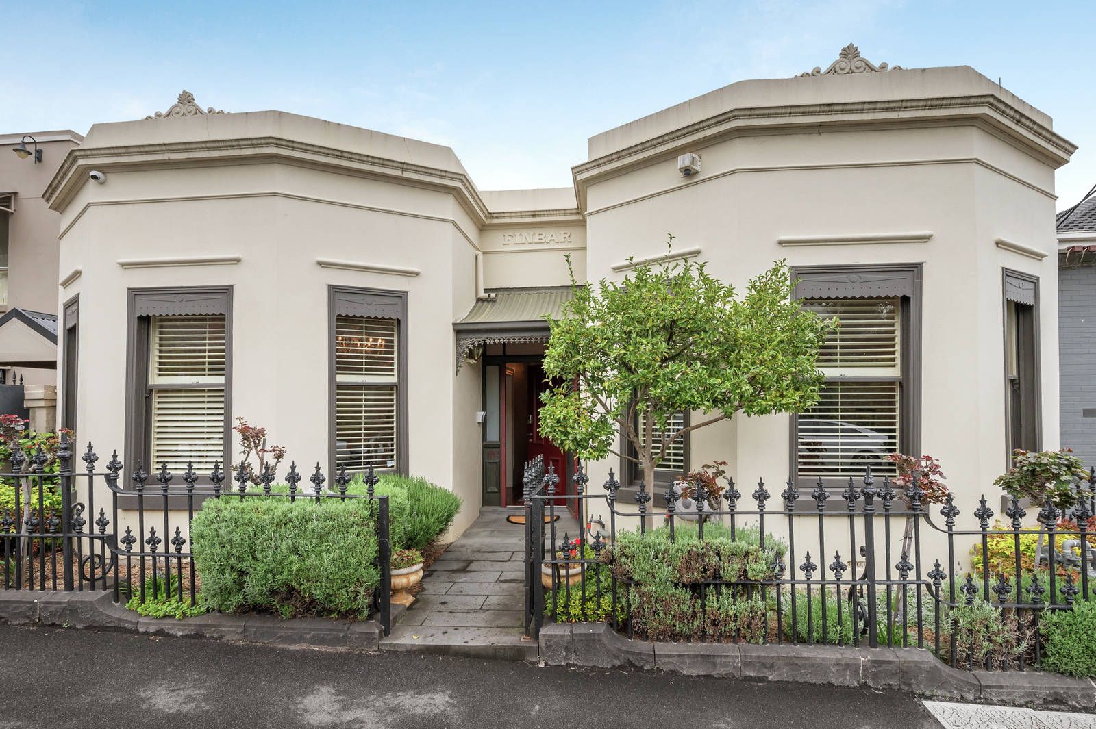 102 Rowena Parade, Richmond VIC 3121 Domain