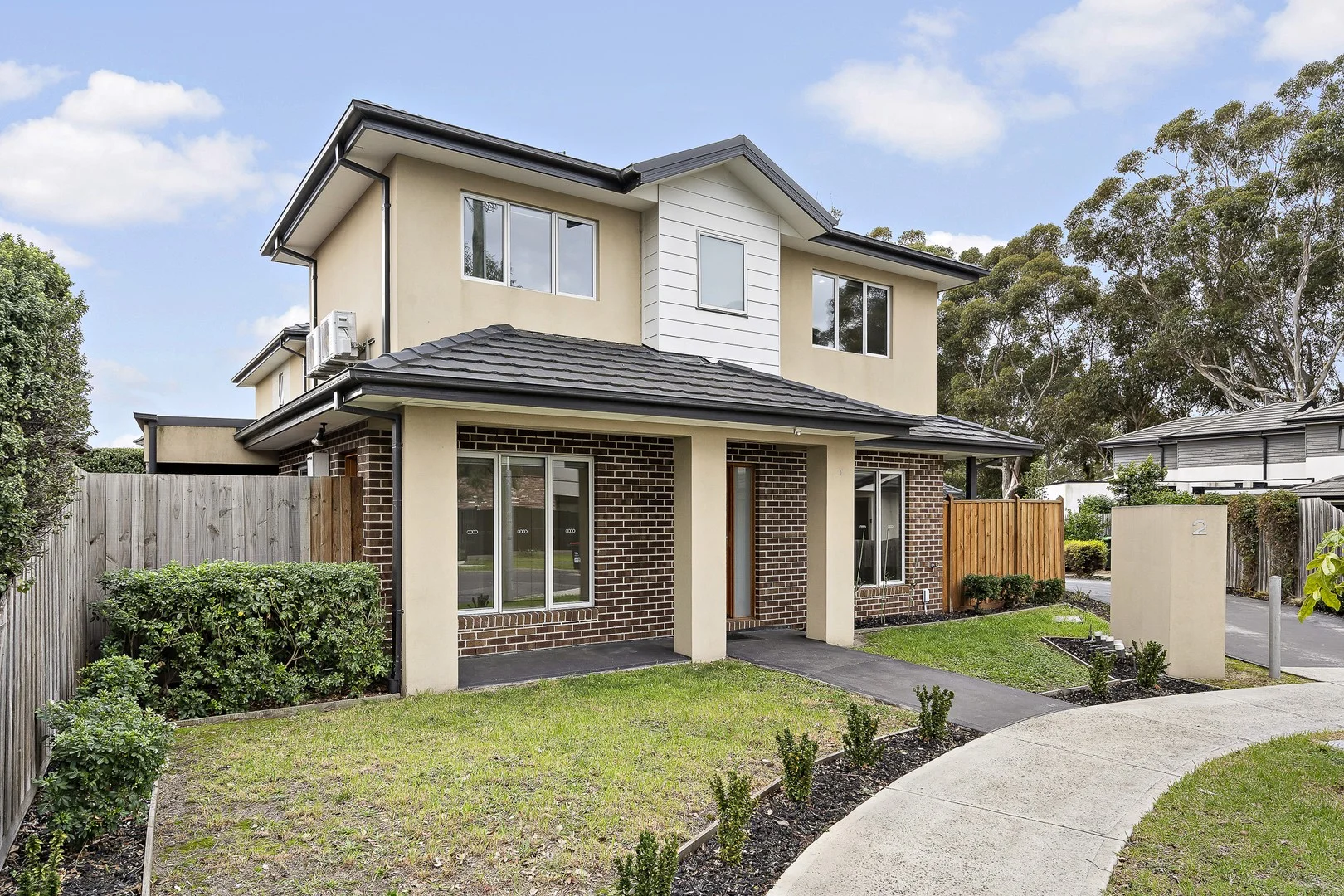 1/2 St James Street, Hadfield VIC 3046