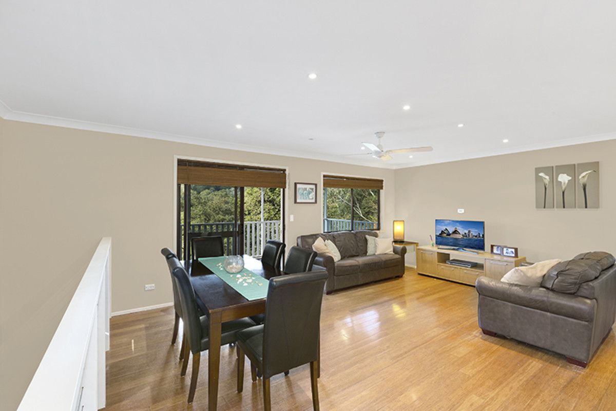 28 Clements Drive, Avoca Beach NSW 2251, Image 2