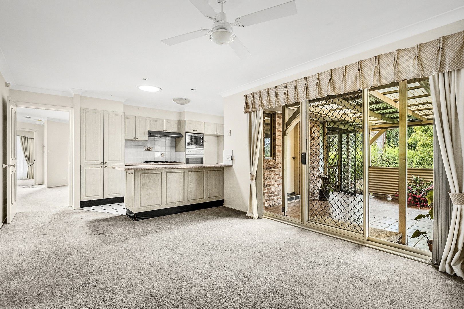 4 bedrooms Acreage / Semi-Rural in 1578 Windsor  Road VINEYARD NSW, 2765