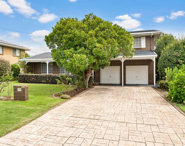 17 Sardon Street, Centenary Heights QLD 4350