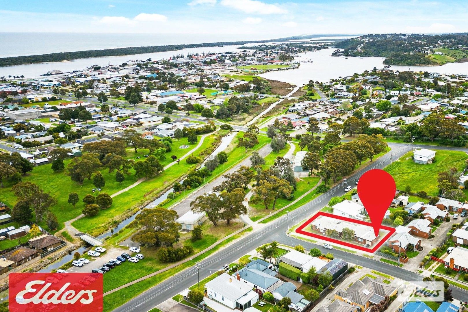 6 bedrooms Block of Units in 1, 2 & 3/9 Coates Road LAKES ENTRANCE VIC, 3909