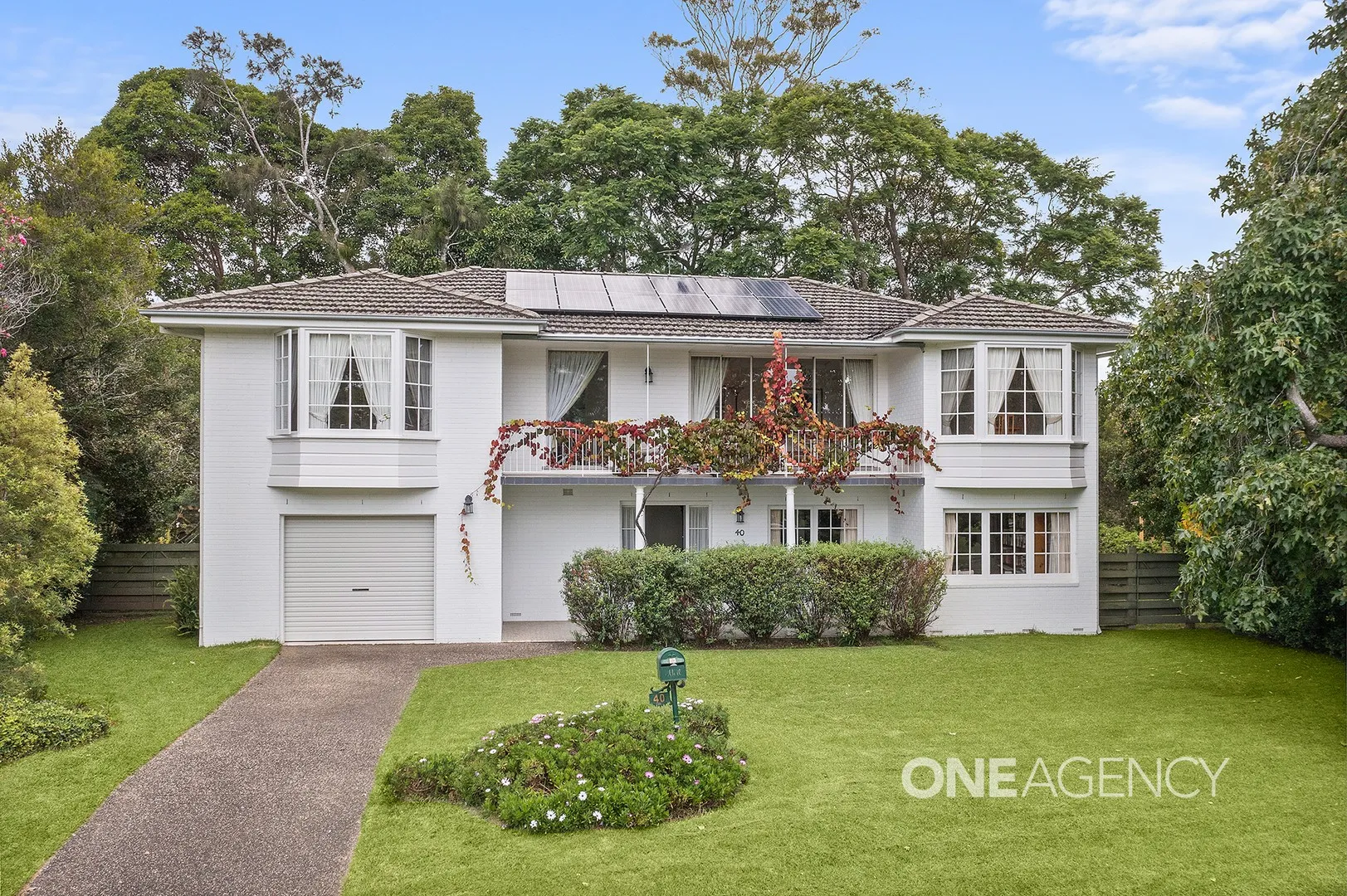 CLASSIC ELEGANCE ON RIVERVIEW