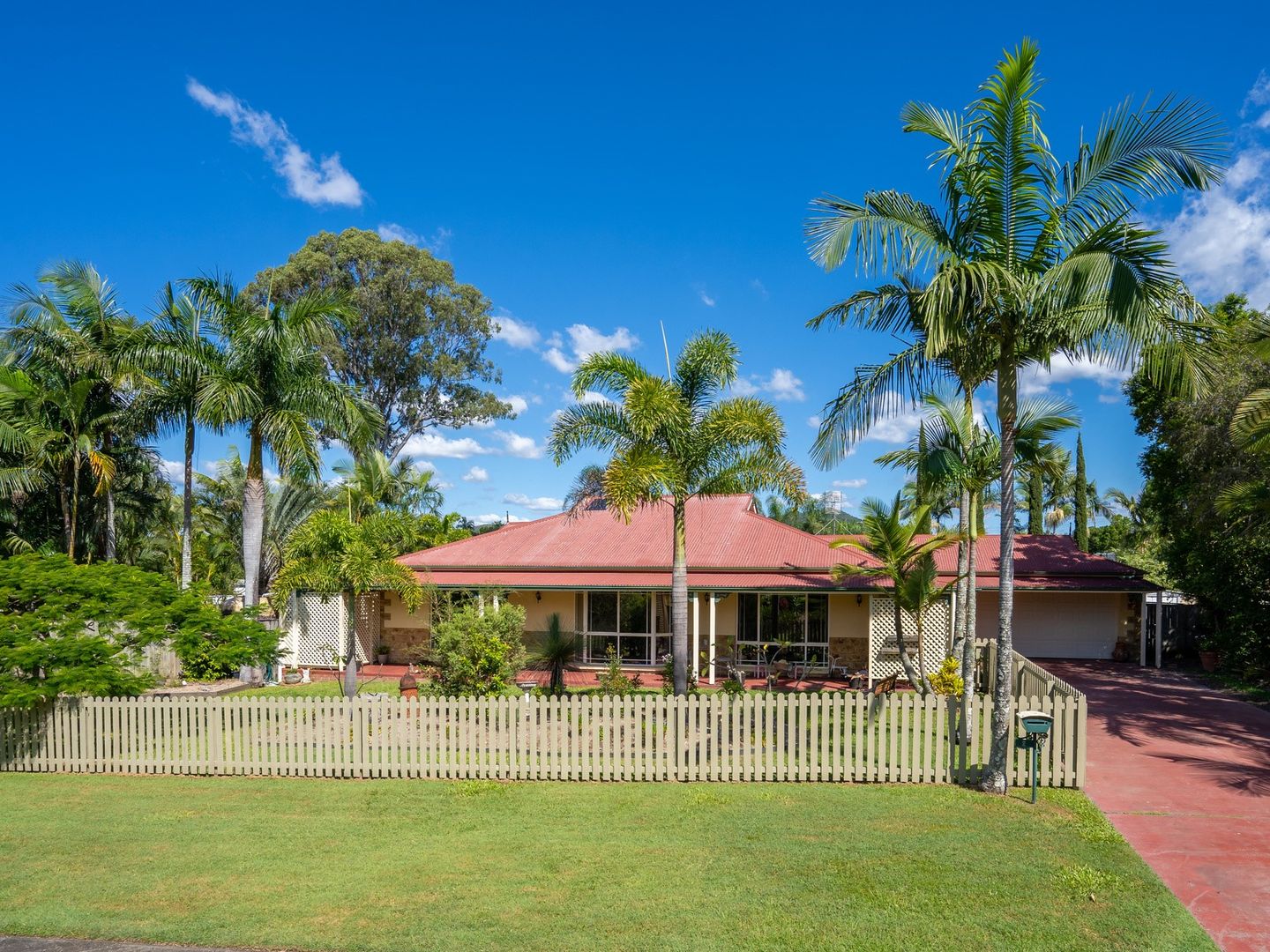 2 Ballarat Court, Tallai QLD 4213, Image 1