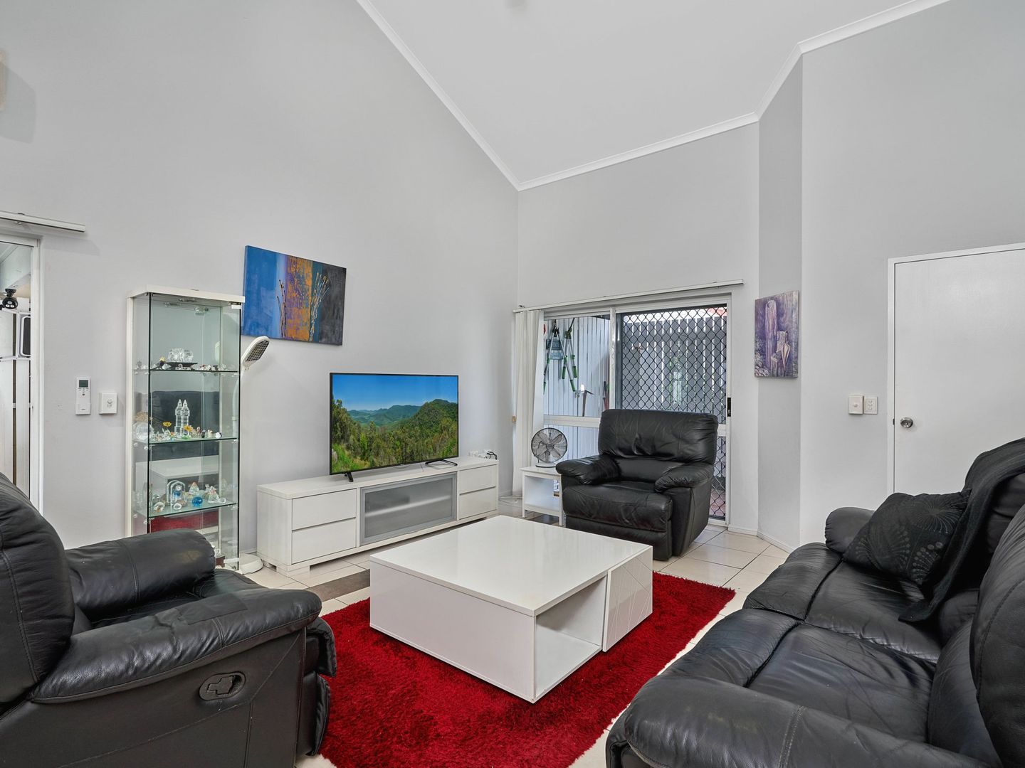 10/2 Nesbit Street, Whitfield QLD 4870, Image 2