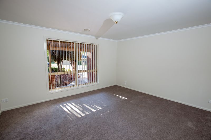 5 Lytham Court, Wodonga VIC 3690, Image 2