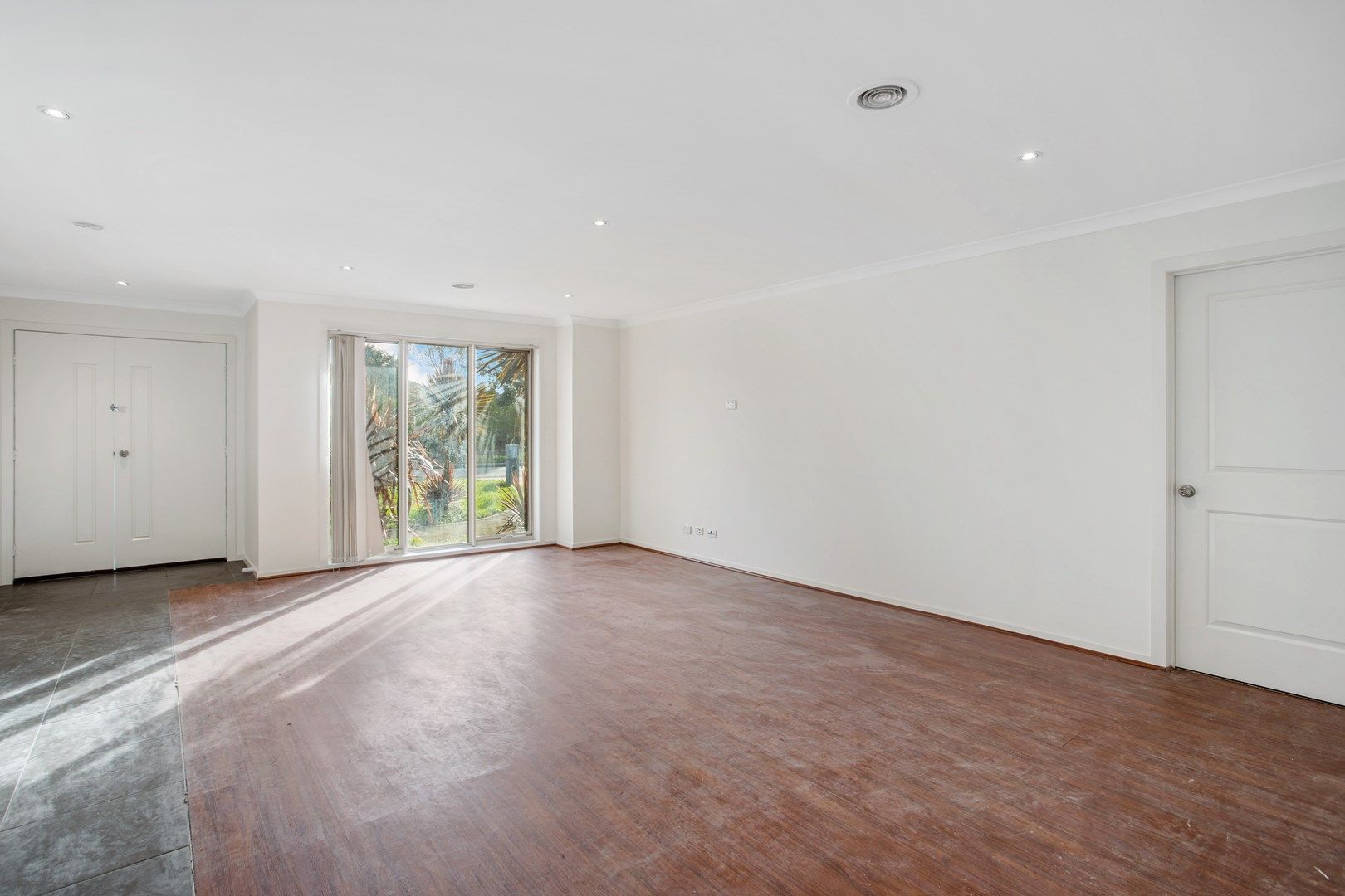 20 Langbourne Way, Burnside Heights VIC 3023, Image 2