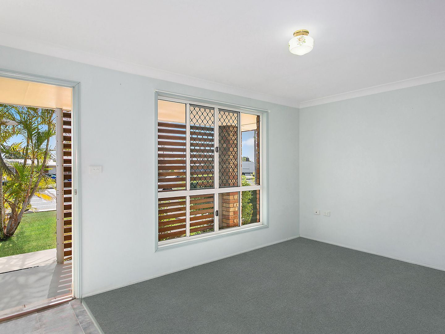 596 Norman Road, Norman Gardens QLD 4701, Image 1