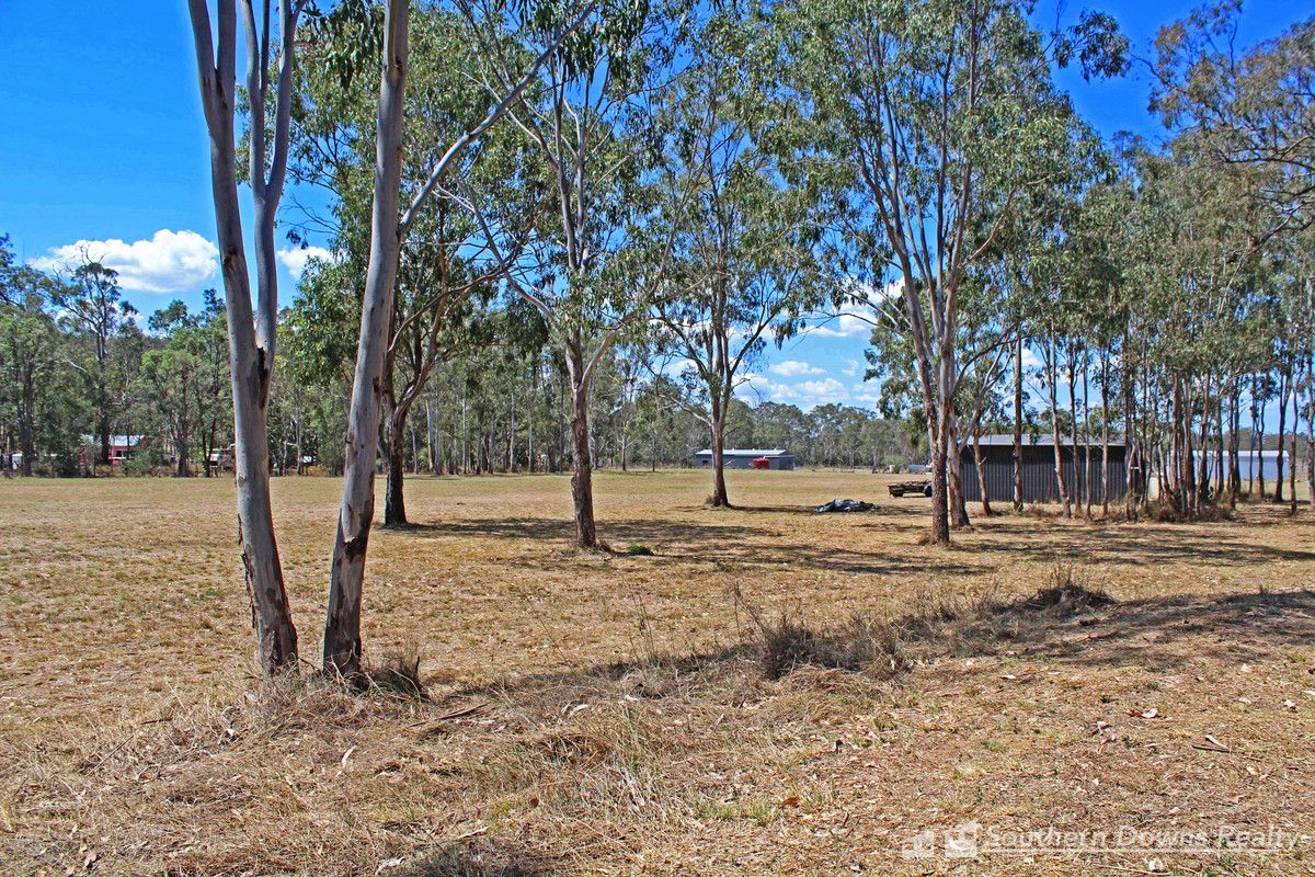 1 Ahern Lane, Pratten QLD 4370, Image 2