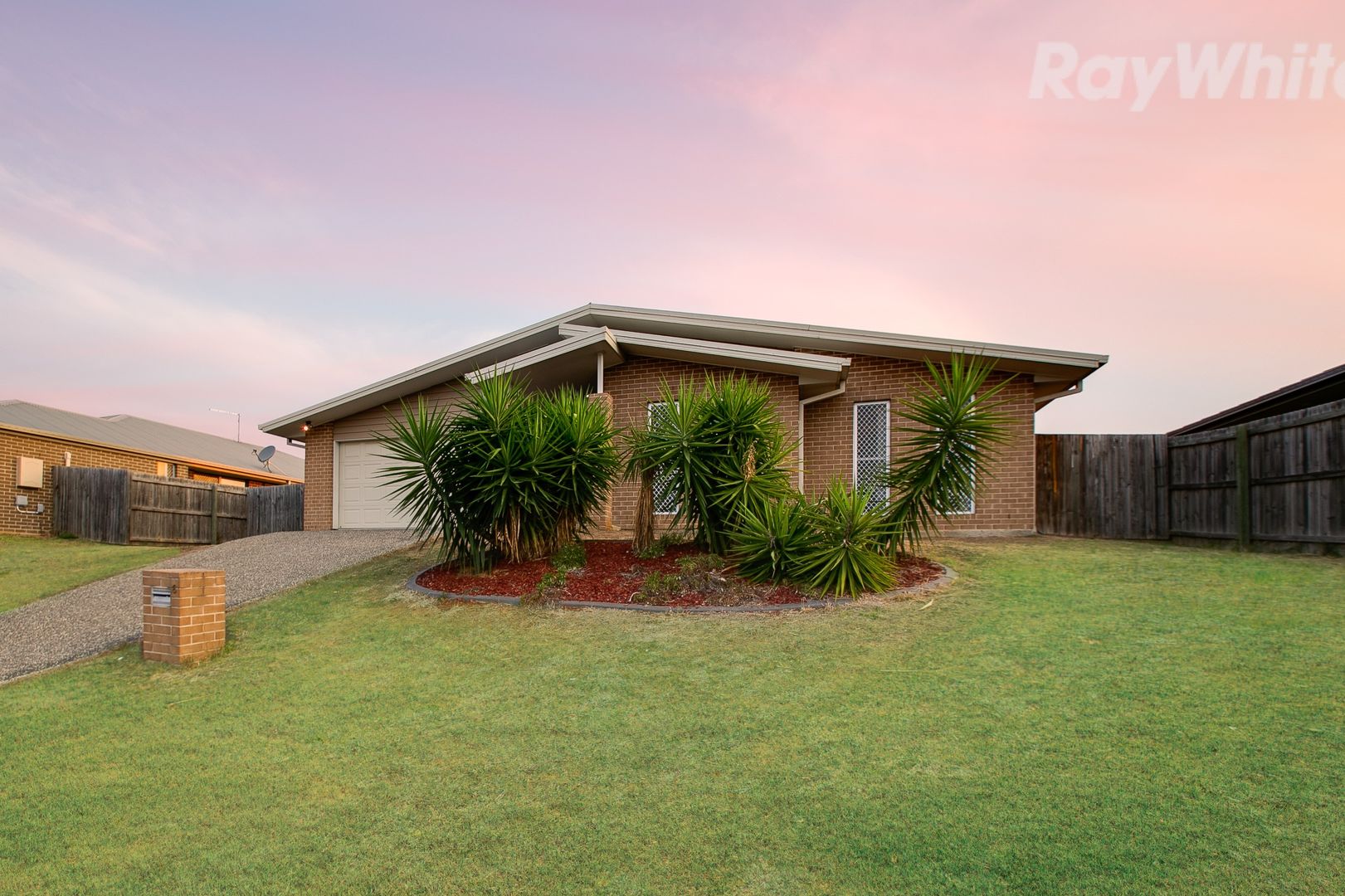 6 Robert Place, Yamanto QLD 4305, Image 1