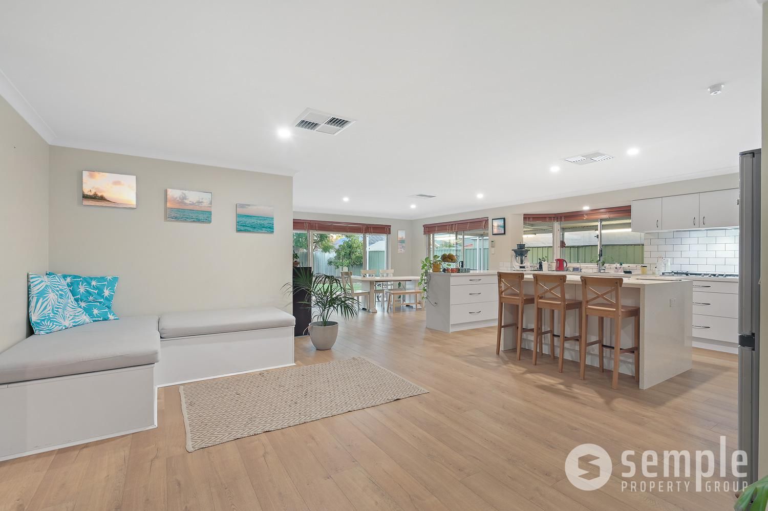 81 Folland Parade, Atwell WA 6164, Image 2