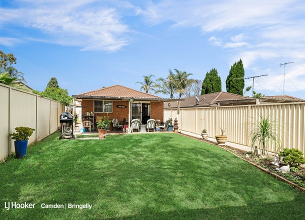 2/15 Porter Street, Minto NSW 2566